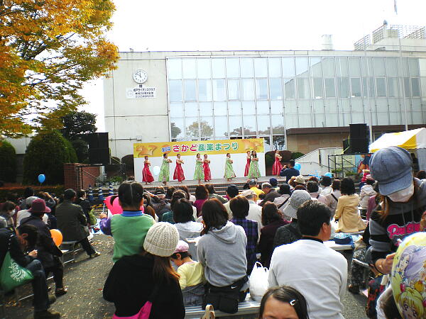 �t���_���X�̎ʐ^�F�N���b�N����ƑO�ɖ߂�܂�