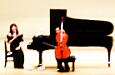 チェロとピアノのコンサートの写真：エンターすると大きくなります