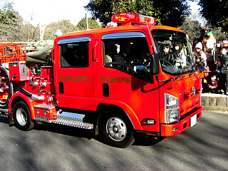 消防車の写真：クリックすると大きくなります