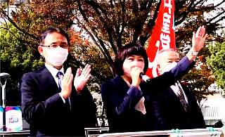 塩川さんと梅村さん伊藤岳参院議員の写真：Enterすると大きくなります